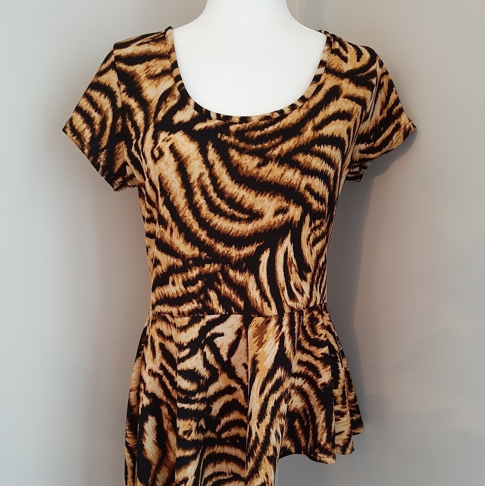 NWT! Leopard Animal Print Top Tunic Shirt, Sz M-XL